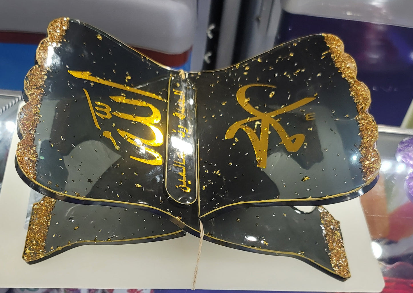 Beautiful Quaran Stand Black